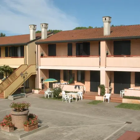 Vacanze - Villaggio Tize 公寓式酒店 罗索利纳马雷